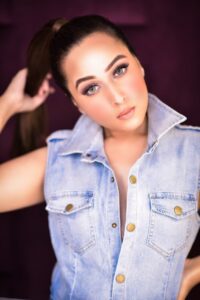 Iza Setia with tycoonmagazines.com